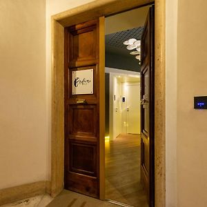 Camera con letto king size